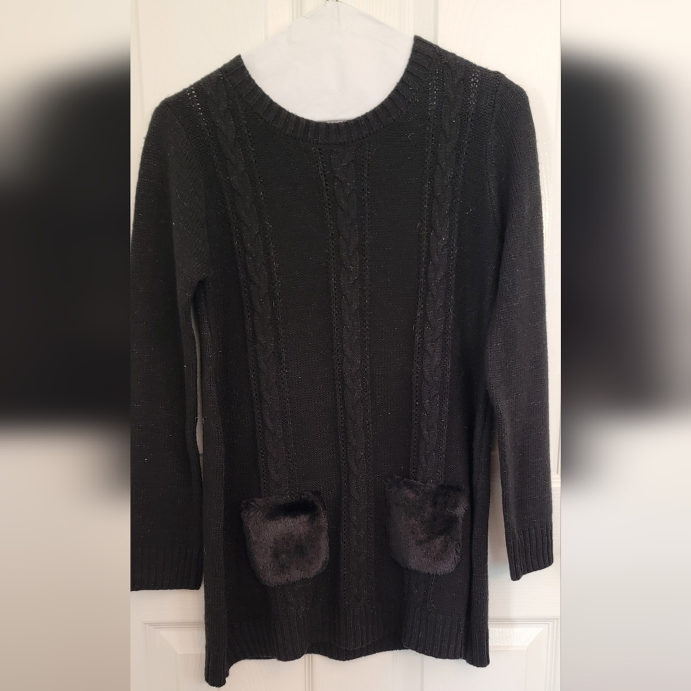 Wonder Nation Black Sweater with Faux Fur Pockets